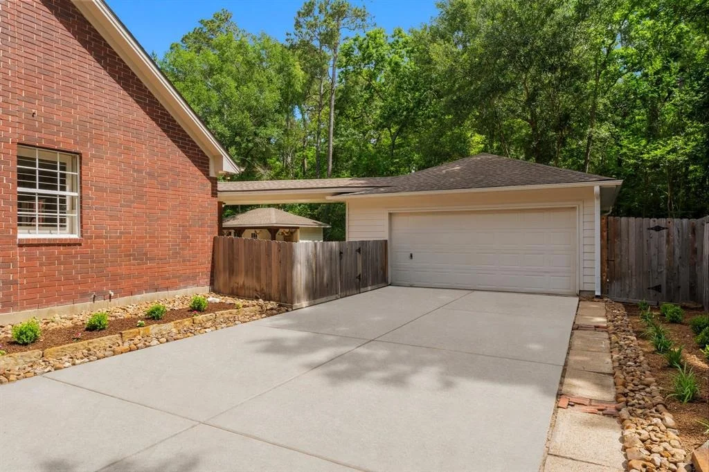 Photo of 54 E Coldbrook Circle