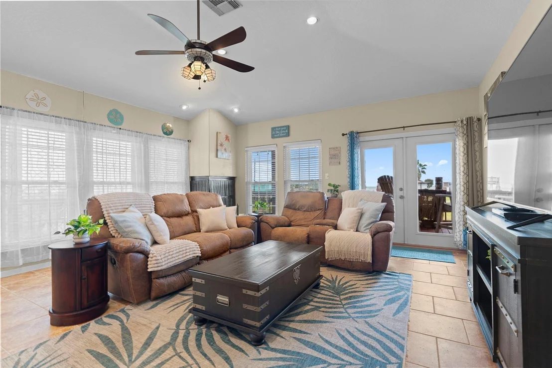 Photo of 702 Surf Drive