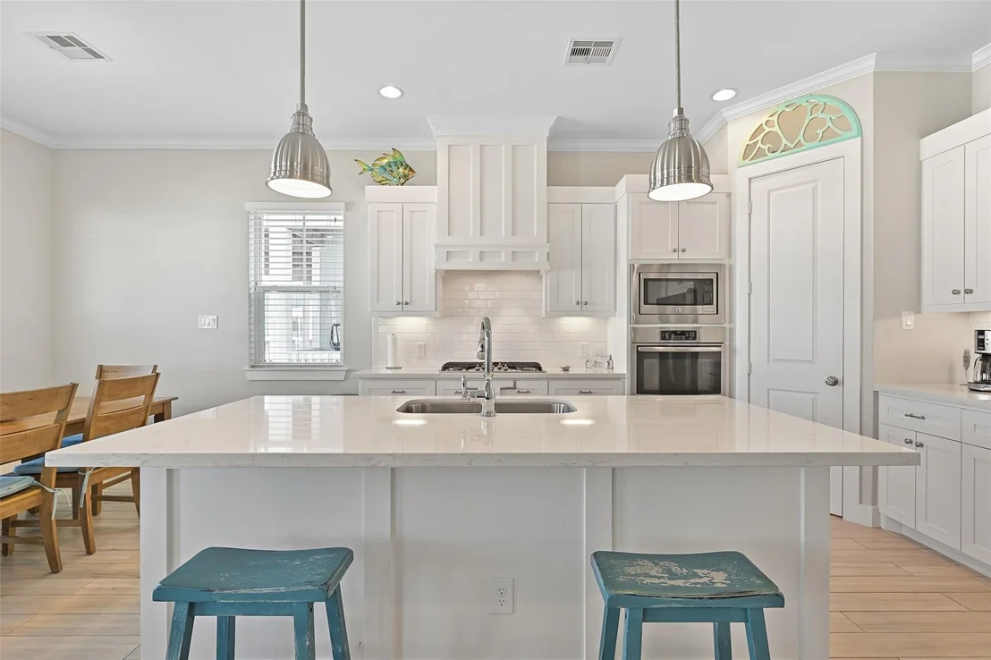 Photo of 3827 Neptune