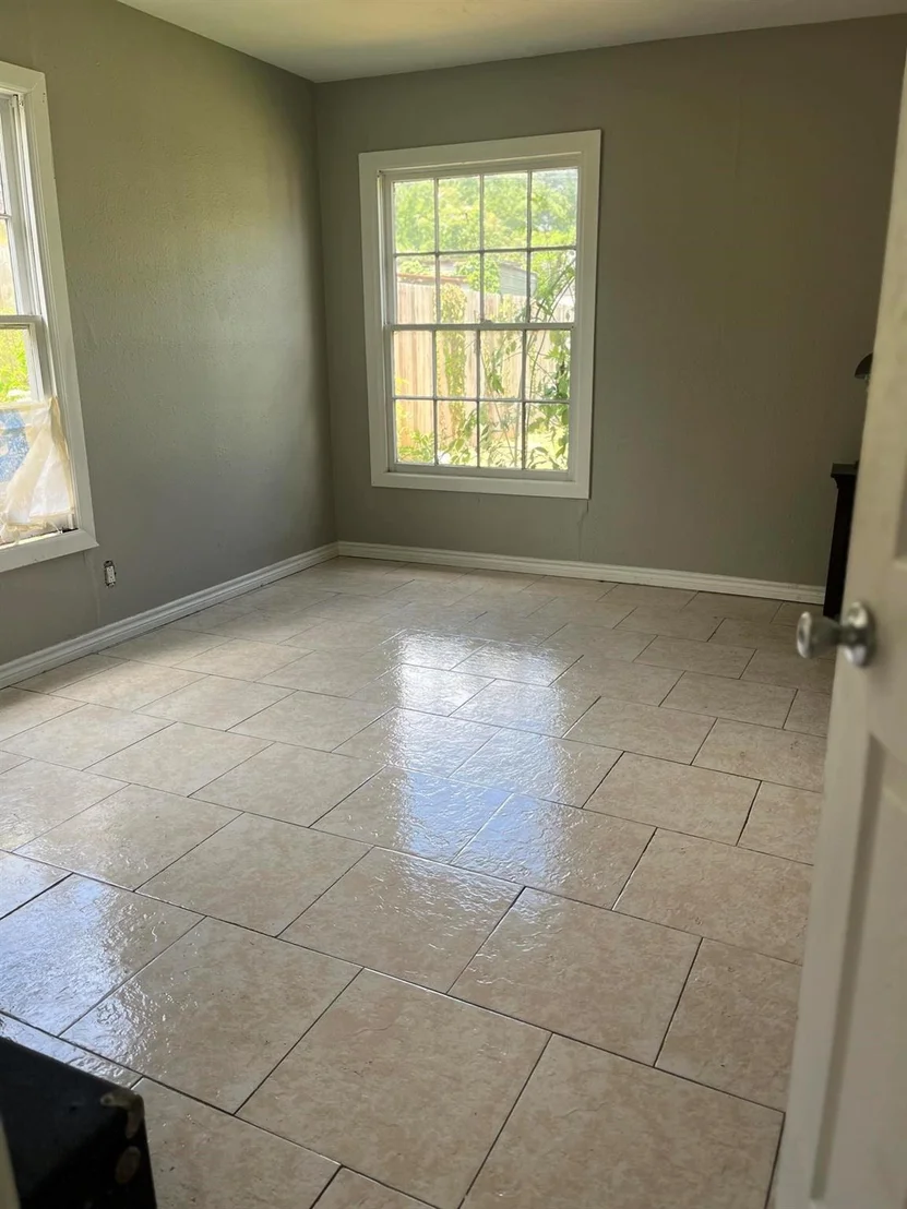 Photo of 4980 Chambers Street