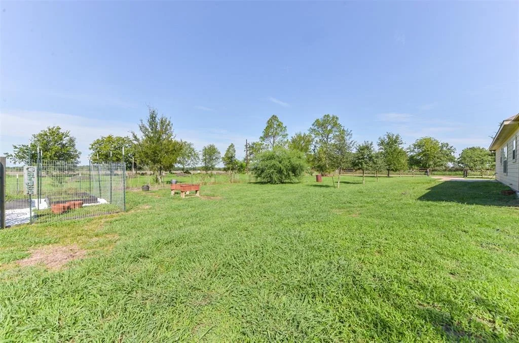 Photo of 5947 Mockingbird Lane