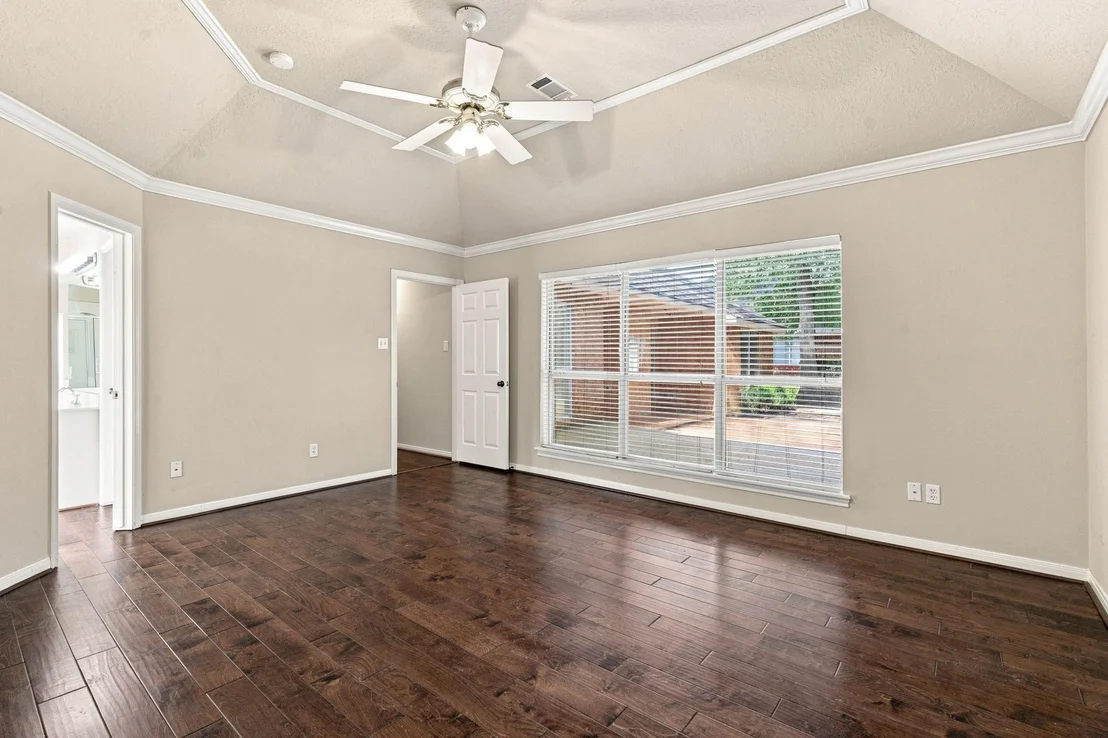 Photo of 101 Lakeside Drive