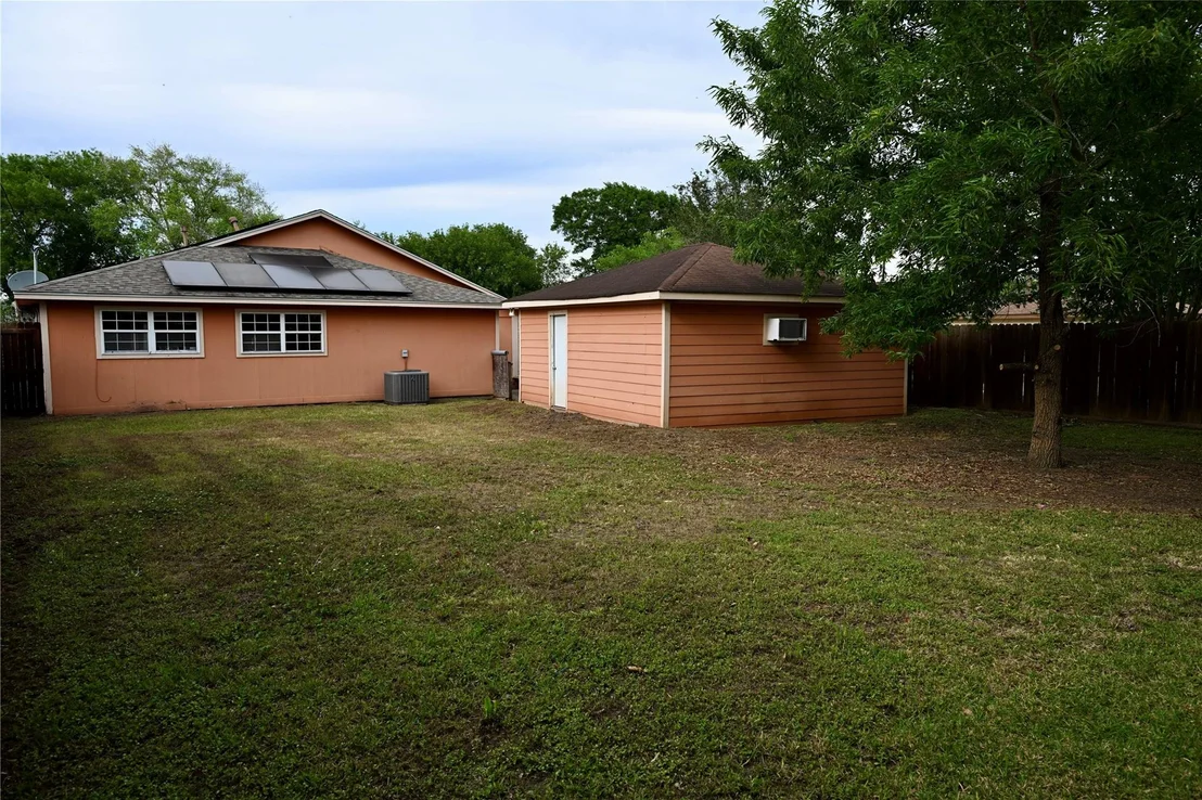 Photo of 252 Bastrop Street