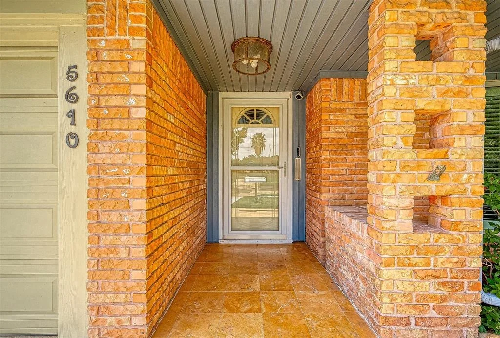 Photo of 5610 Braesvalley Drive