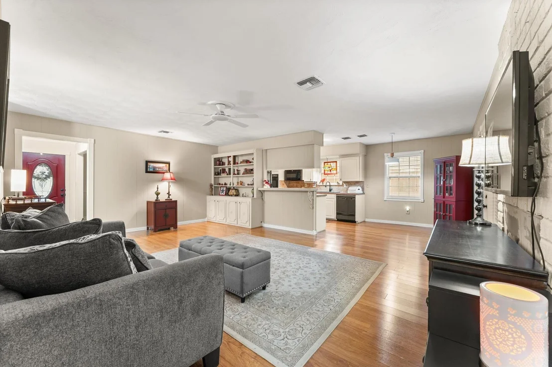 Photo of 12502 Maxim Drive