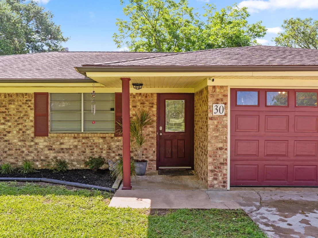Photo of 30 Live Oak St