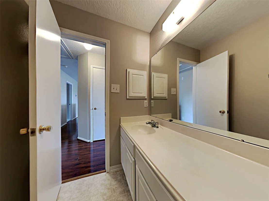 Photo of 7318 Foxshadows Lane
