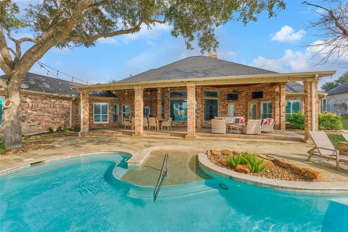 Photo of 83 Lake Estates Drive