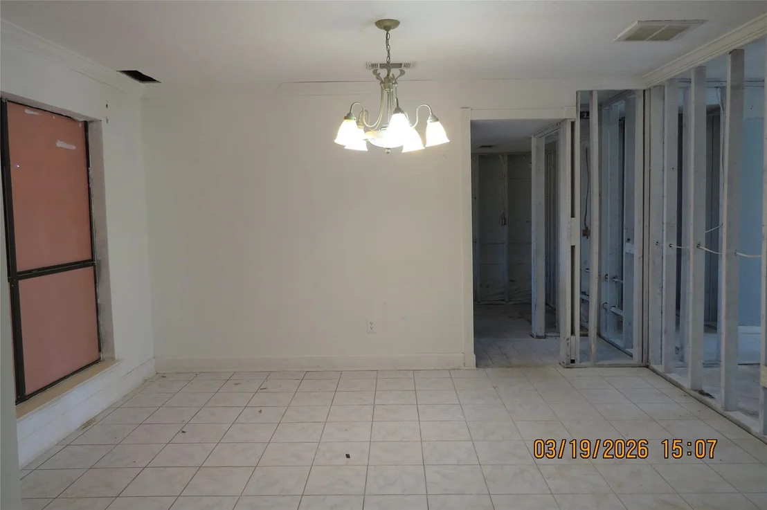 Photo of 6527 Gladewell Drive