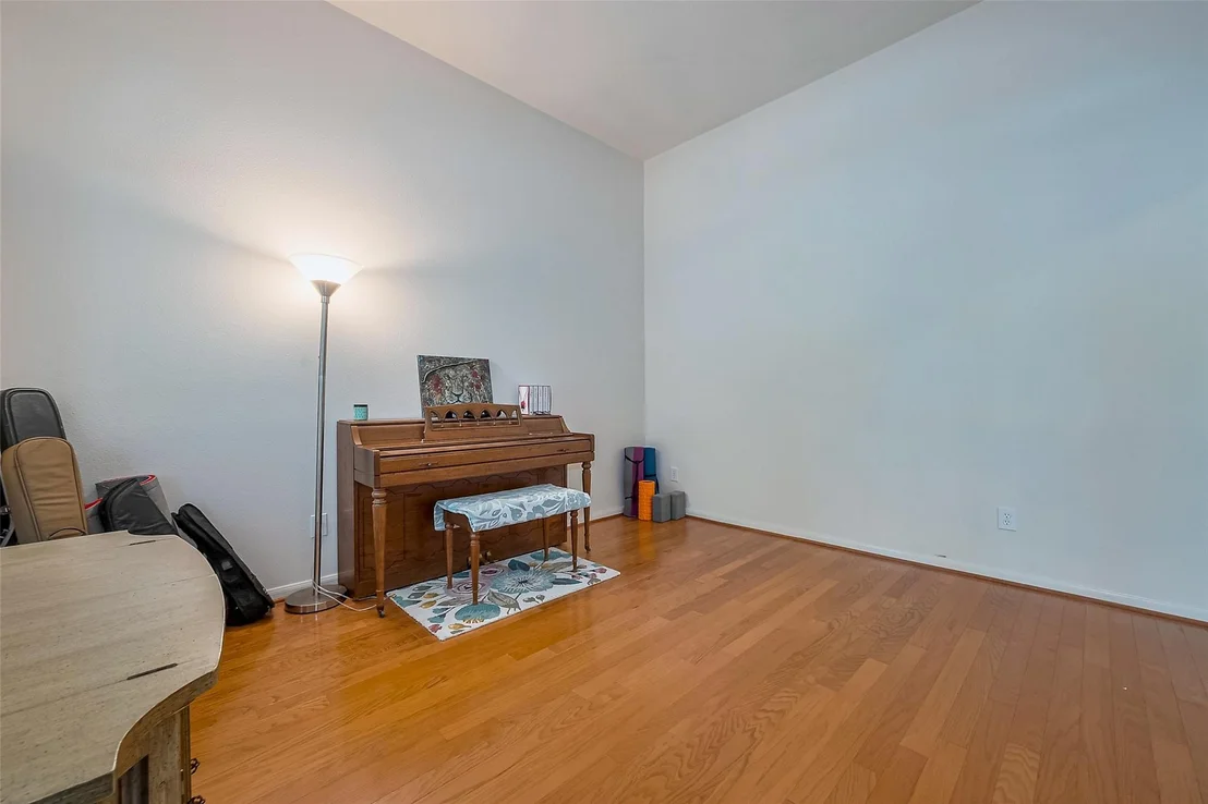 Photo of 1007 Casting Springs Way