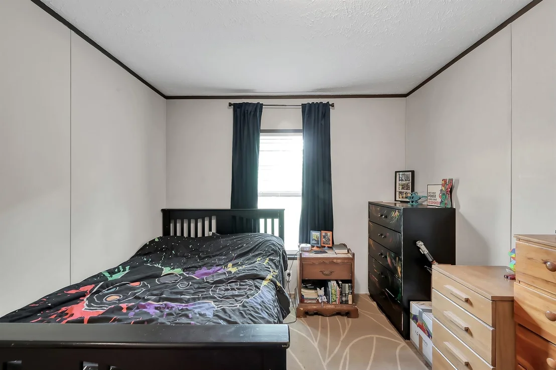 Photo of 15835 Lowell