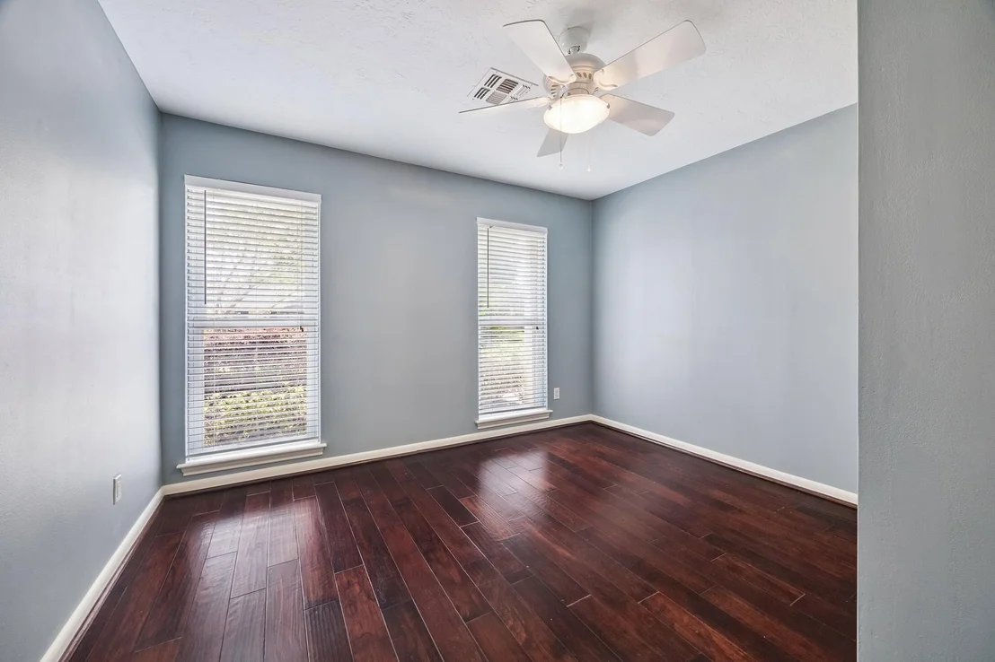 Photo of 7726 Meadowvale Drive