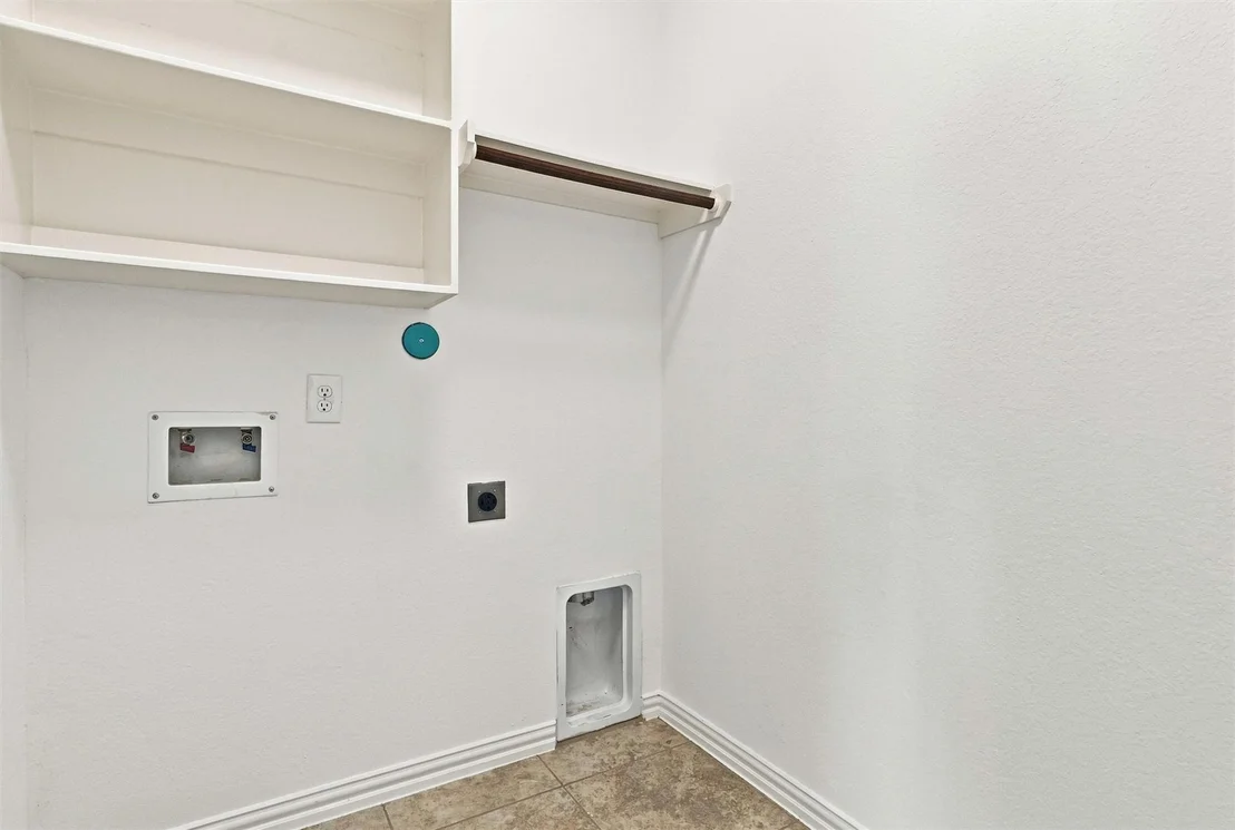 Photo of 637 Maple Point Drive E