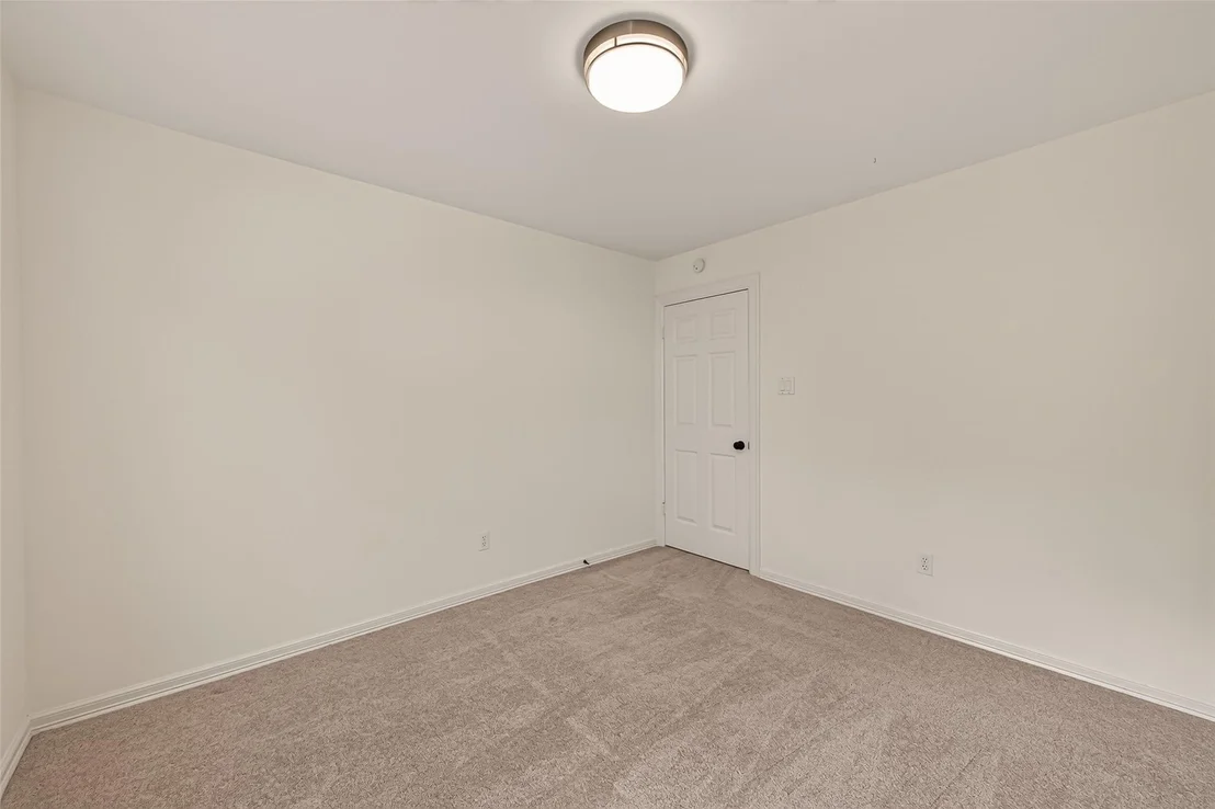 Photo of 14139 Swallowfield Drive