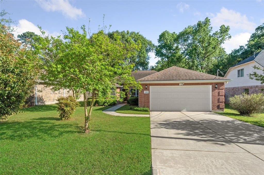 Photo of 253 Maple Lane