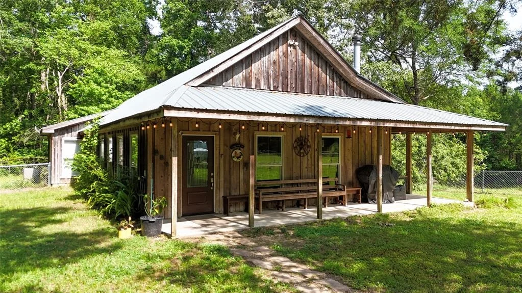 Photo of 2301 Hines Lake Road