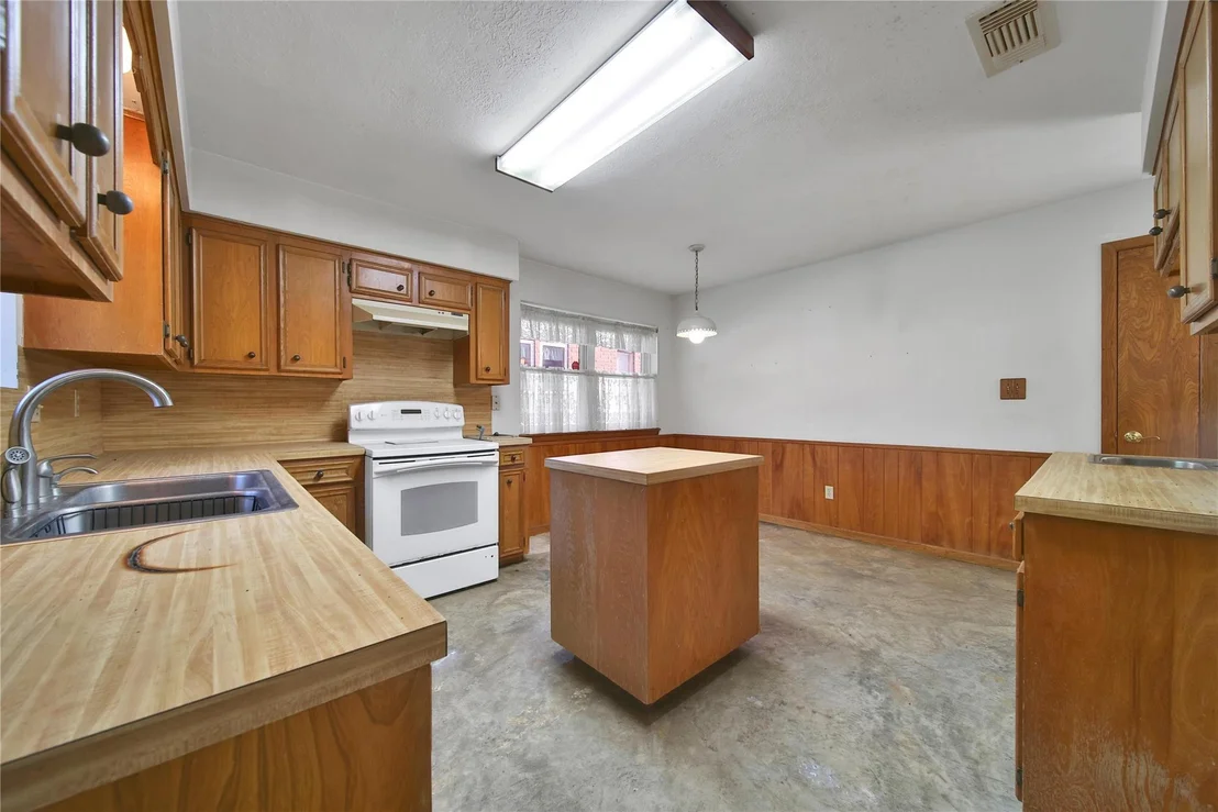 Photo of 23002 Grand Rapids Lane