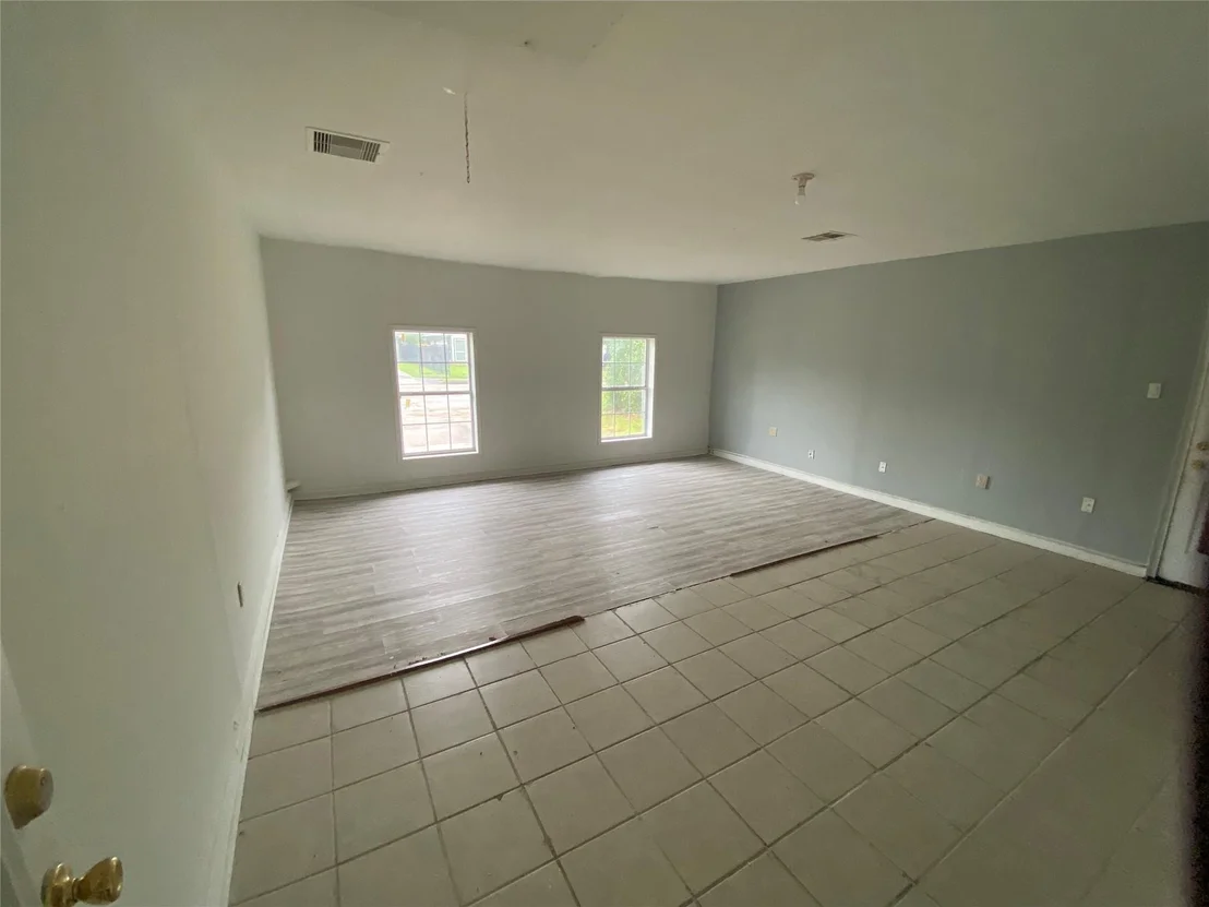 Photo of 5711 Thrush Drive