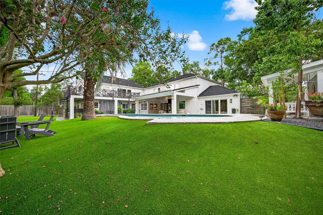 Photo of 415 Ramblewood Road