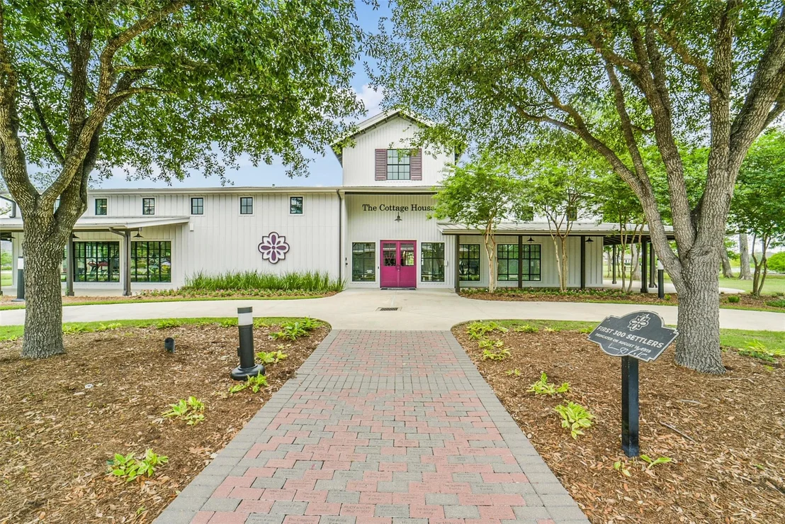 Photo of 2214 Captain Davis Drive