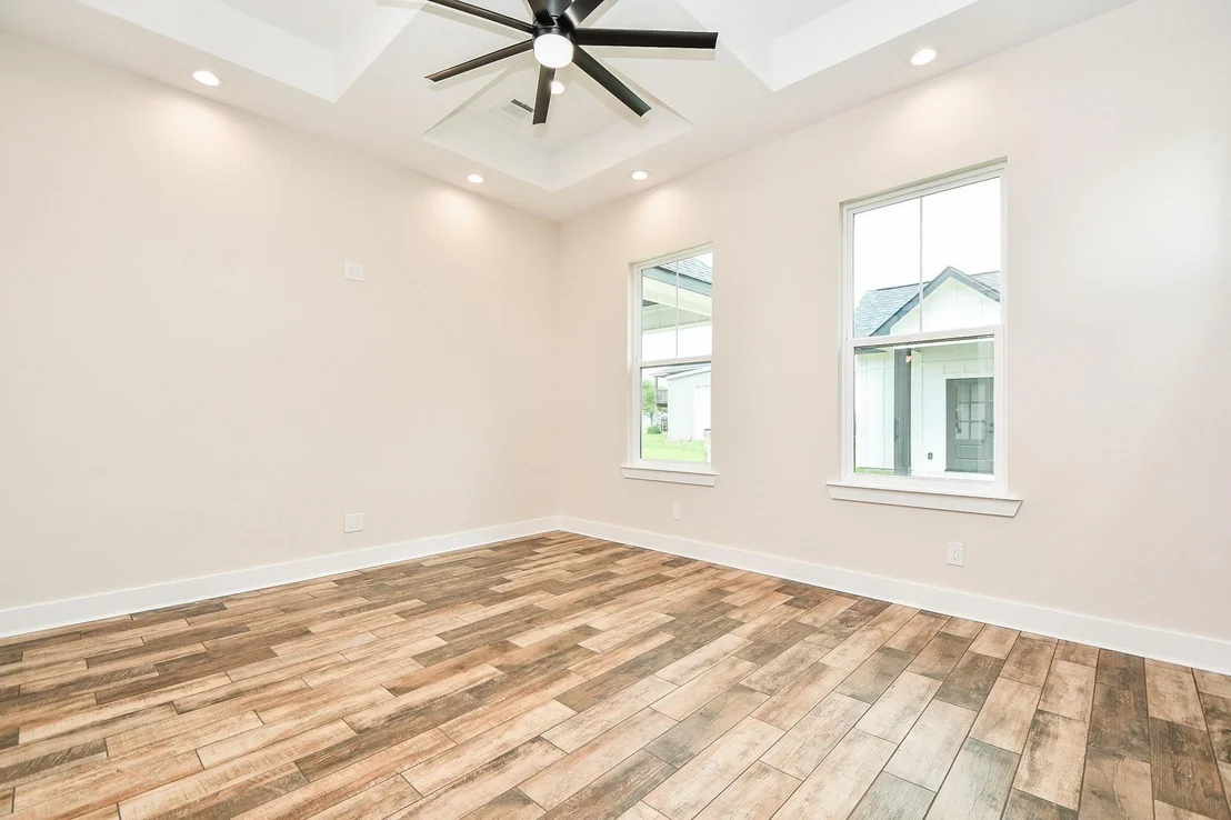 Photo of 595 Buckskin Drive