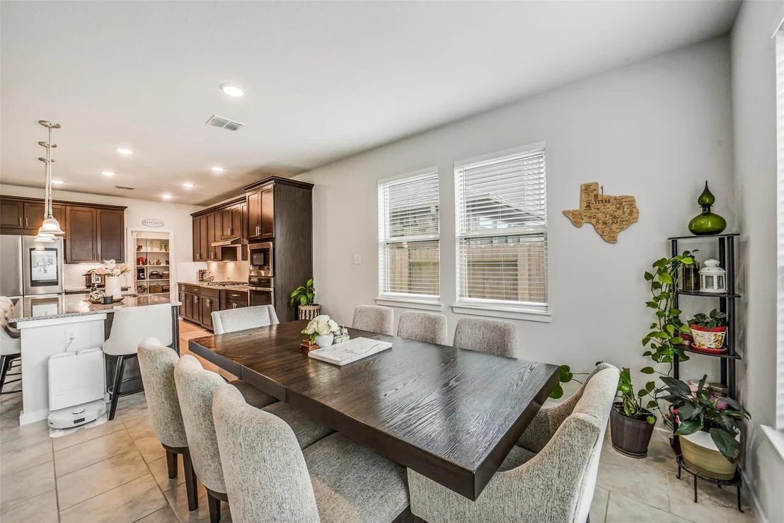 Photo of 9210 Lowell Cliff Drive