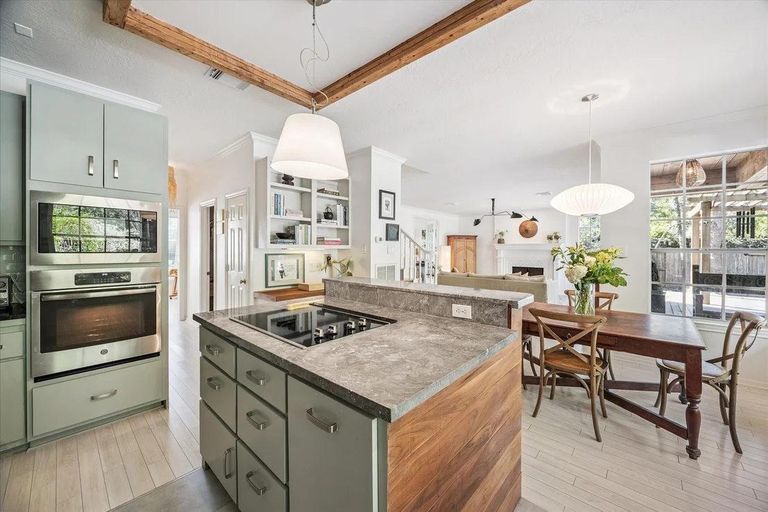 Photo of 58 E Coldbrook Circle
