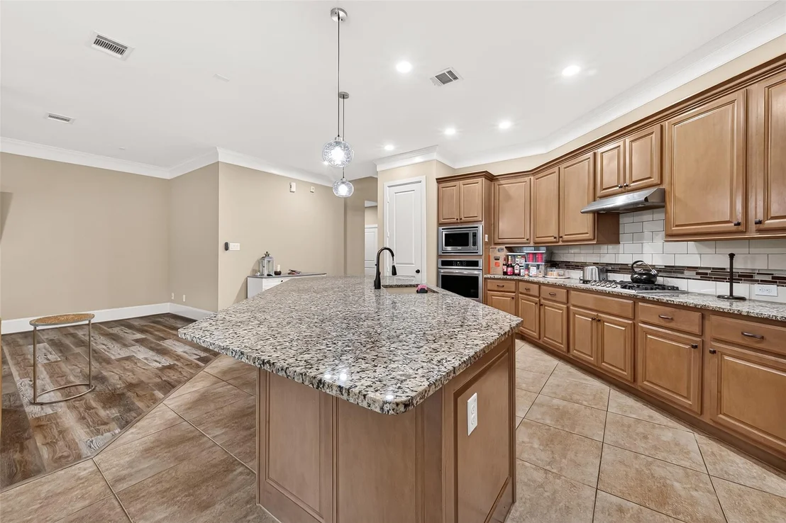 Photo of 6839 Pioneer Trail