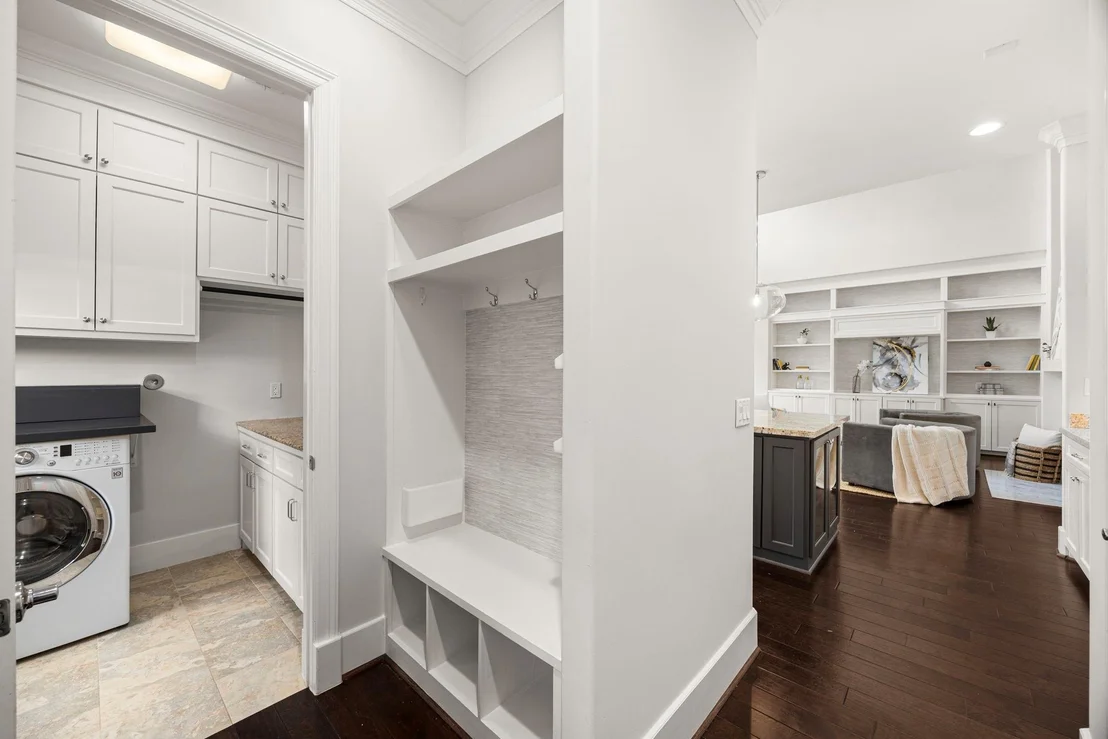 Photo of 1211 Chamboard Lane