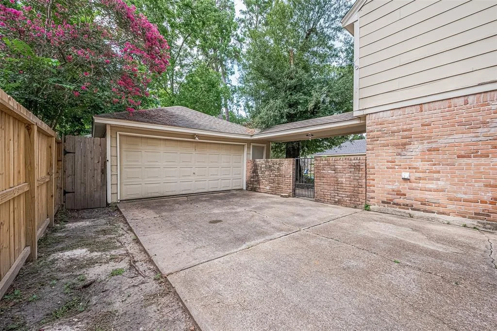 Photo of 5318 Foresthaven Drive