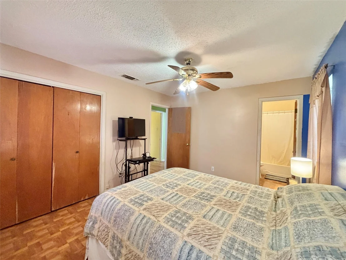 Photo of 1615 Meadowview Drive