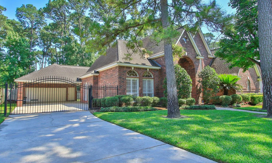 Photo of 6907 Cutten Parkway