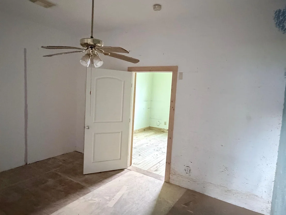 Photo of 419 W 2nd Street