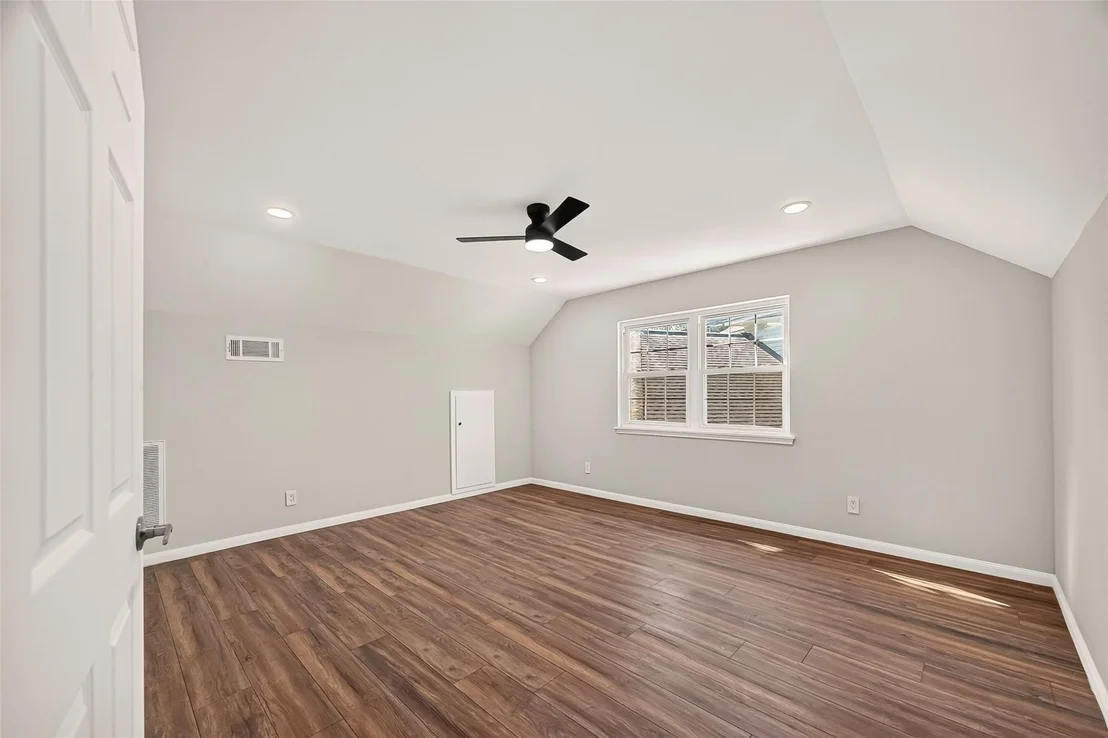Photo of 418 N Wilcrest Drive