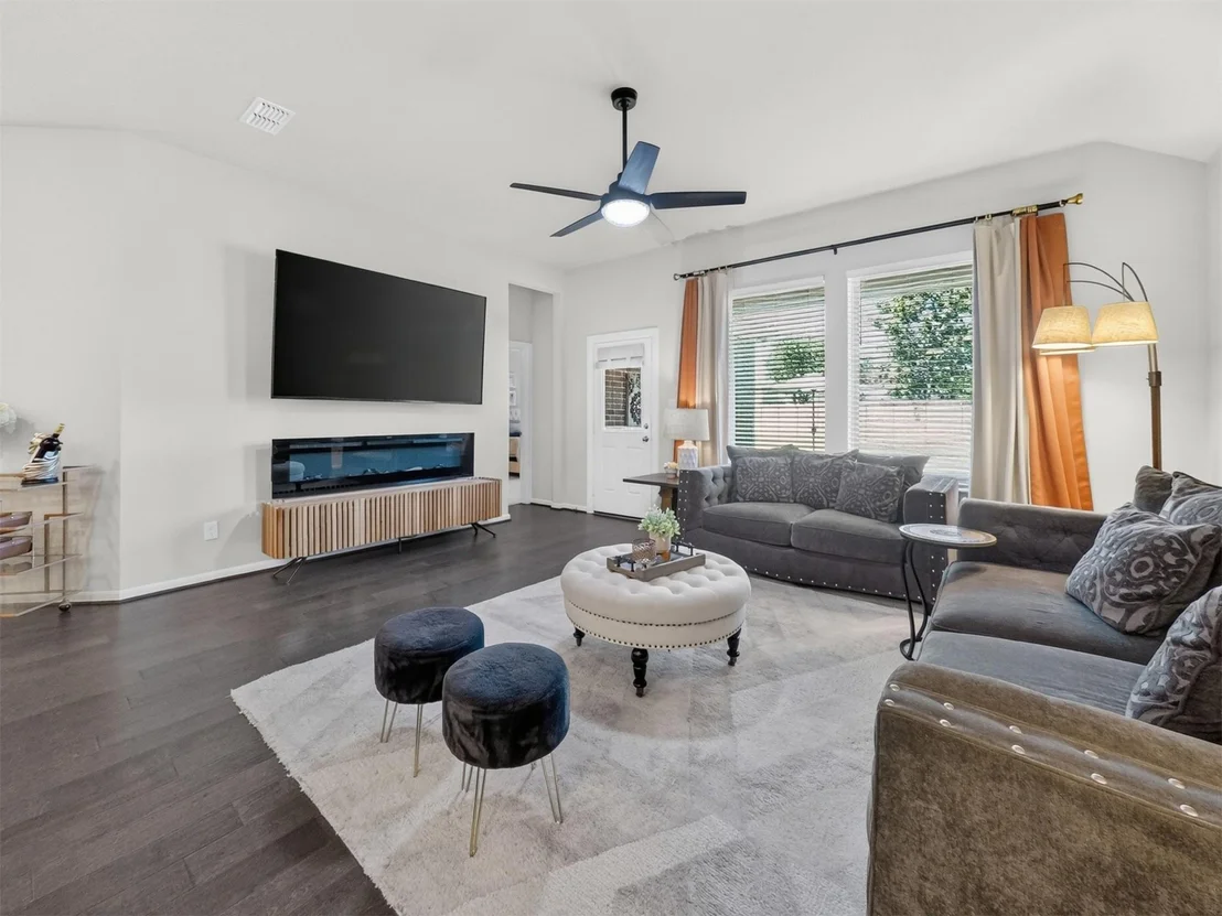 Photo of 4926 Morrison Drive