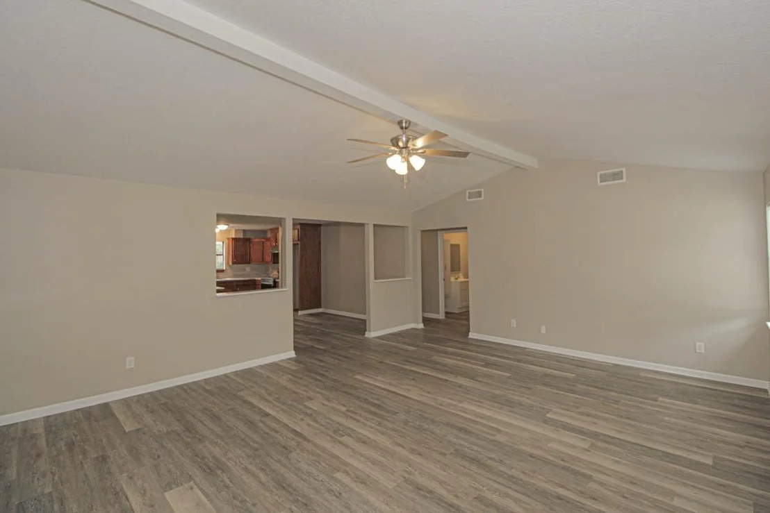 Photo of 345 Cherokee Lane