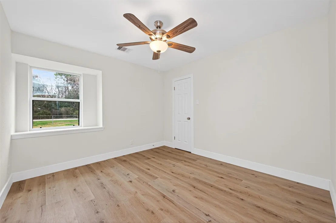 Photo of 4012 Theiss Road