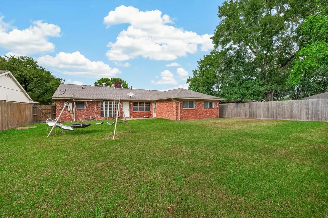 Photo of 8807 Langdon Lane