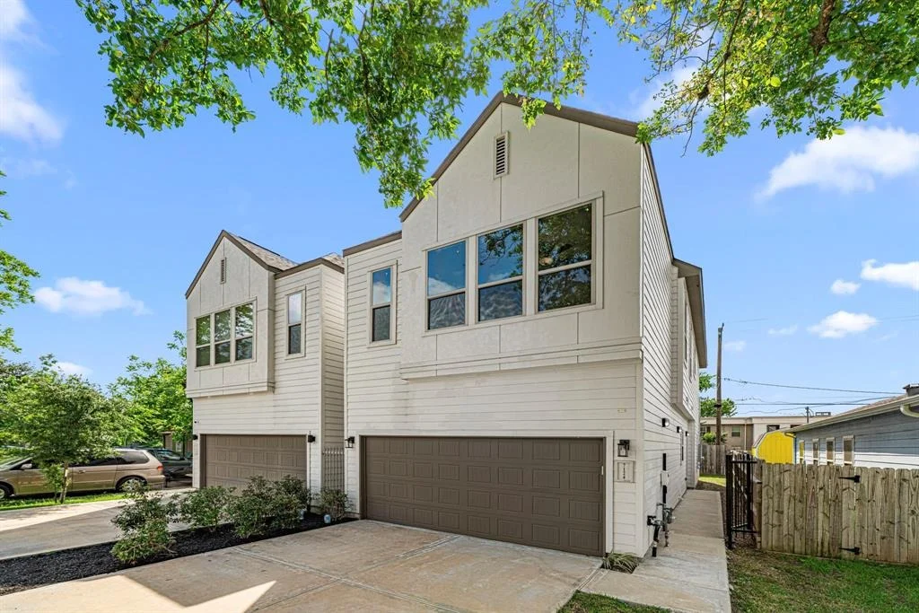 Photo of 7124 Saint Augustine Street