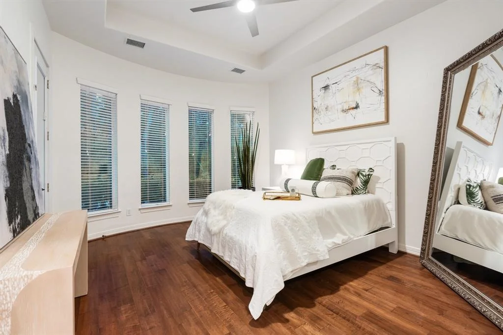 Photo of 337 W Pines Drive
