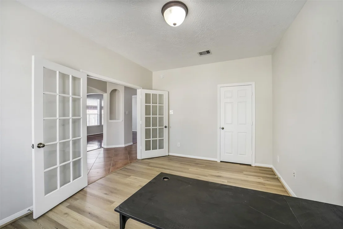 Photo of 25911 Shady Dawn Lane