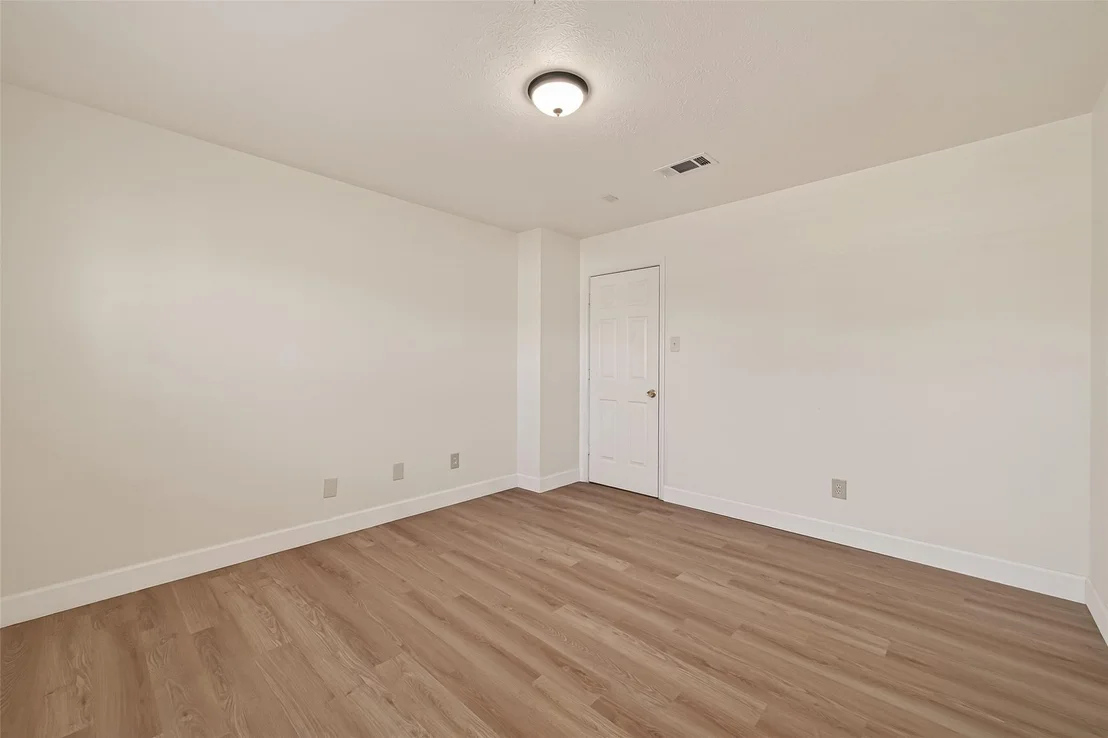 Photo of 15910 Clayton Bend Drive