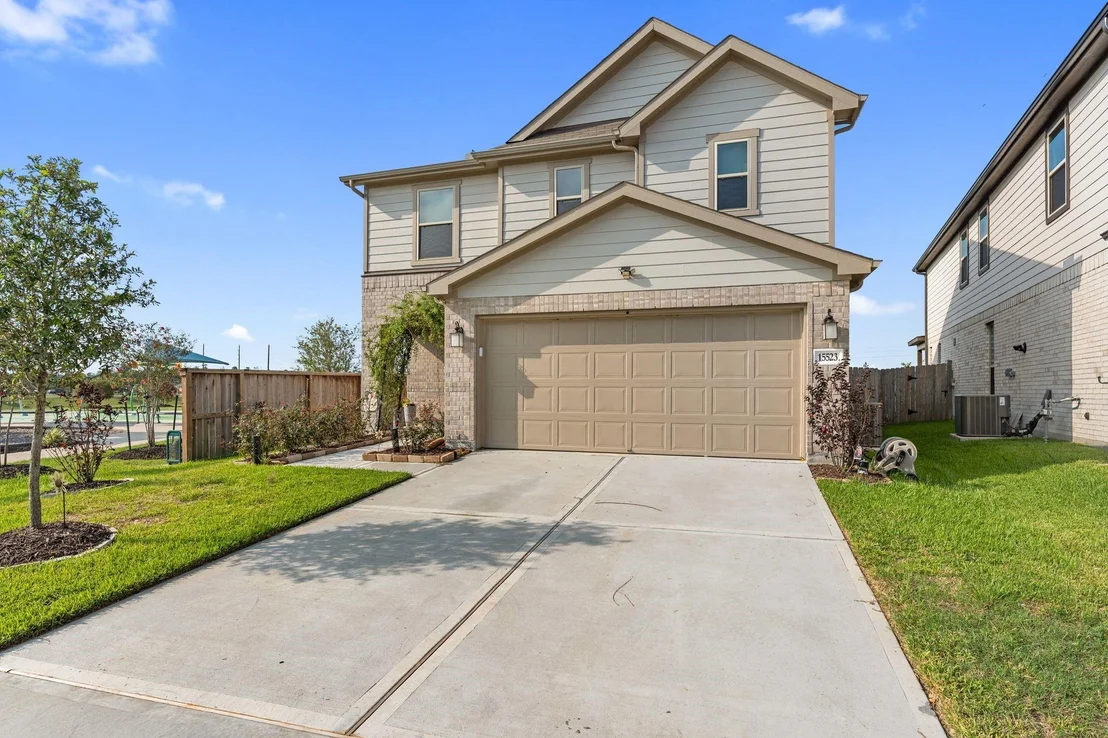 Photo of 15523 Fellswood Drive