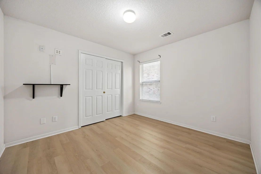 Photo of 14319 W Oblong Circle