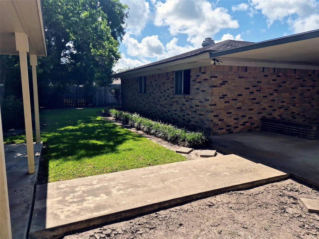 Photo of 613 Southside Drive
