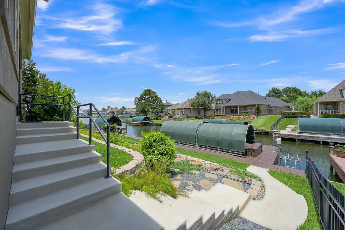 Photo of 12324 White Oak Point
