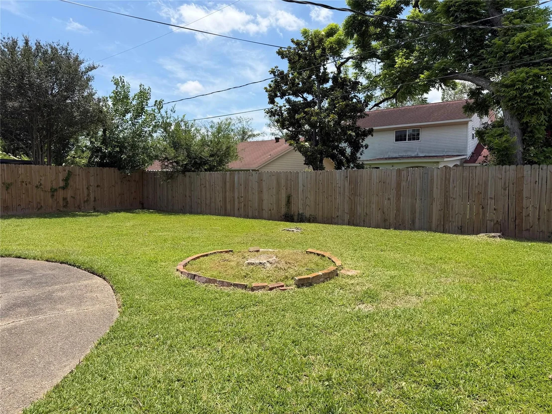 Photo of 5607 Viking Drive