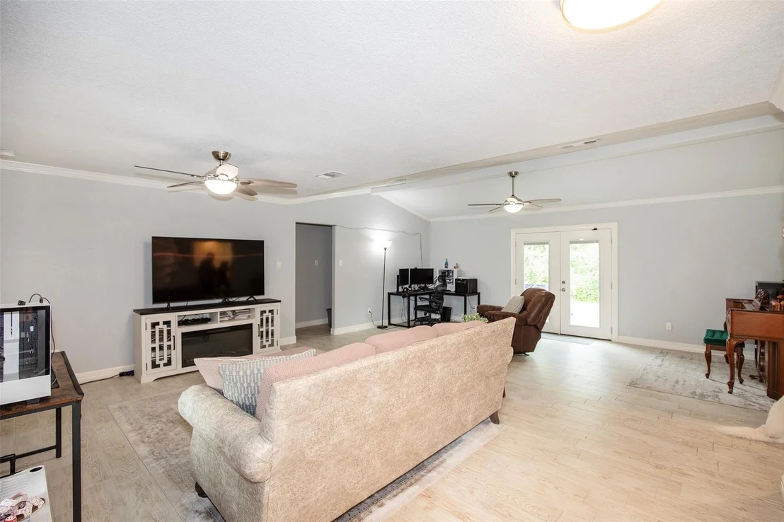 Photo of 9308 Acorn Drive