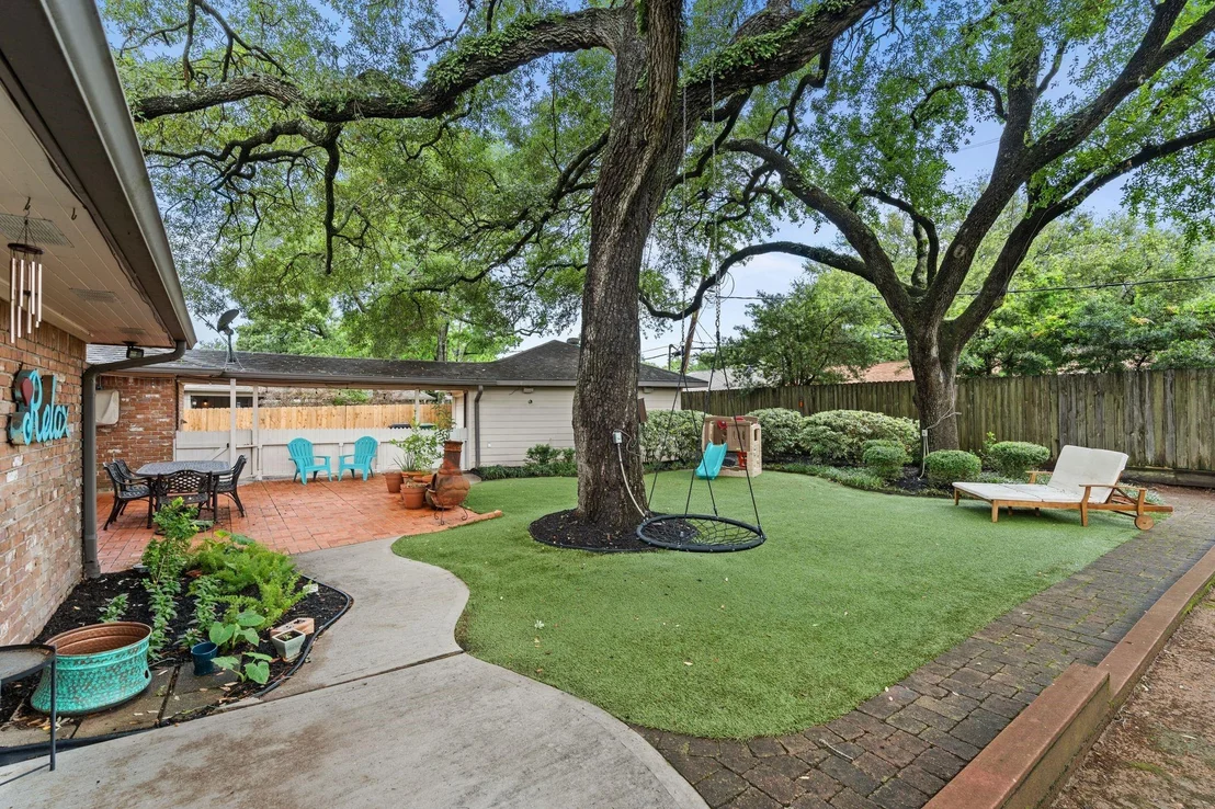 Photo of 5350 Dumfries Drive