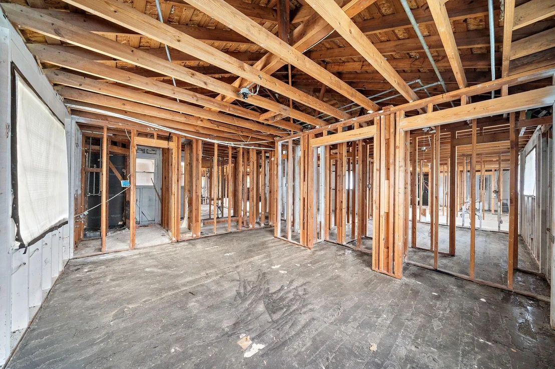 Photo of 7819 Edgeway Drive
